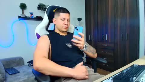 Snapshot of _robertobaggio chatting on 02-08-25, 12:17 Roberto online show from 02-08-25, 12:17