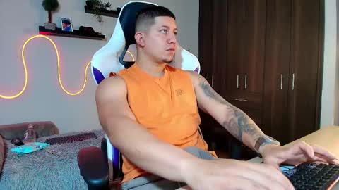 Snapshot of _robertobaggio chatting on 02-16-25, 01:38 Roberto online show from 02-16-25, 01:38