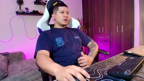 Snapshot of _robertobaggio chatting on 02-26-25, 12:36 Roberto online show from 02-26-25, 12:36