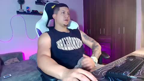 Snapshot of _robertobaggio chatting on 03-05-25, 12:33 Roberto online show from 03-05-25, 12:33