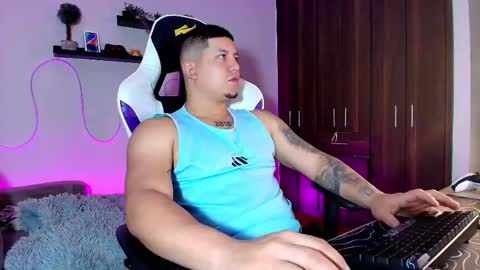 Snapshot of _robertobaggio chatting on 03-08-25, 05:07 Roberto online show from 03-08-25, 05:07