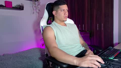 Snapshot of _robertobaggio chatting on 09-19-25, 11:00 Roberto online show from 09-19-25, 11:00