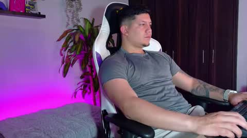 Roberto online show from 01-12-26, 05:23