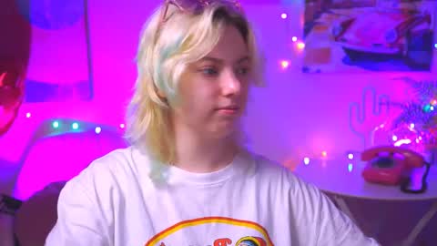 Snapshot of _rockstone_ chatting on 03-05-25, 04:13 Rock stone online show from 03-05-25, 04:13