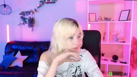 sabrina  online show from 06-05-26, 08:20