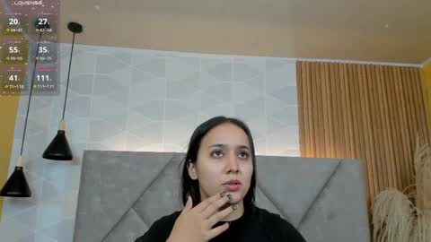 Snapshot of _sammy_fit chatting on 05-11-26, 12:00 Antonella online show from 05-11-26, 12:00