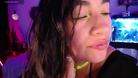 Snapshot of _santalove_ chatting on 12-11-24, 07:03 SantaLove online show from 12-11-24, 07:03