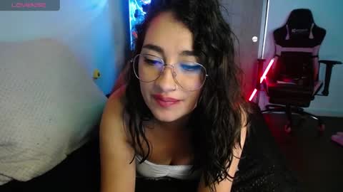 Snapshot of _santalove_ chatting on 12-28-24, 09:51 SantaLove online show from 12-28-24, 09:51