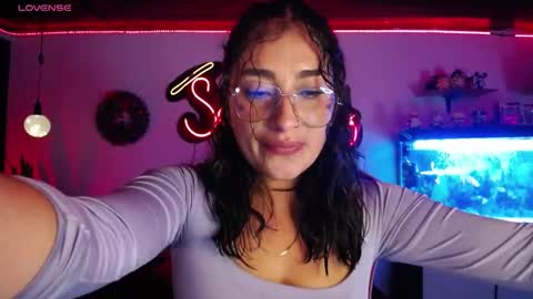 Snapshot of _santalove_ chatting on 12-29-24, 11:39 SantaLove online show from 12-29-24, 11:39