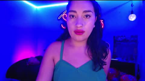 Snapshot of _santalove_ chatting on 02-13-25, 10:00 SantaLove online show from 02-13-25, 10:00