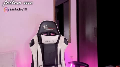 Snapshot of _sara_hernandez chatting on 01-14-25, 06:24 Sara intagram online show from 01-14-25, 06:24