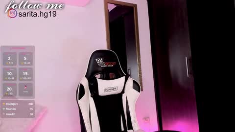 Snapshot of _sara_hernandez chatting on 02-13-25, 08:03 Sara intagram online show from 02-13-25, 08:03