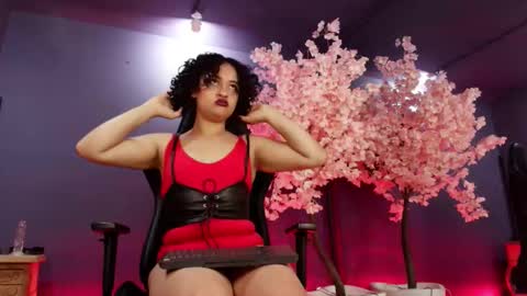 Snapshot of _sarahrose chatting on 11-10-25, 11:42 Sara online show from 11-10-25, 11:42