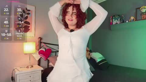 Snapshot of _sarahrose chatting on 06-10-26, 01:39 Sara online show from 06-10-26, 01:39