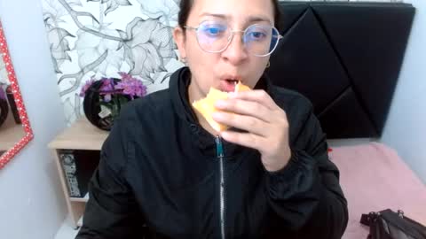 _saraximena_ online show from 07-16-26, 07:14