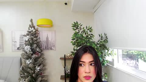 Snapshot of _sassy_girl chatting on 12-16-24, 06:27 Sassy Girl online show from 12-16-24, 06:27