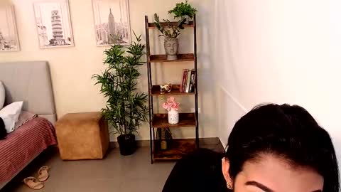 Snapshot of _sassy_girl chatting on 02-14-25, 07:02 Sassy Girl online show from 02-14-25, 07:02