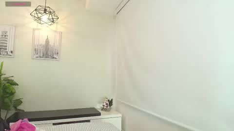 Snapshot of _sassy_girl chatting on 09-10-25, 06:19 Sassy Girl online show from 09-10-25, 06:19