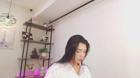 Snapshot of _sassy_girl chatting on 04-30-26, 06:25 Sassy Girl online show from 04-30-26, 06:25