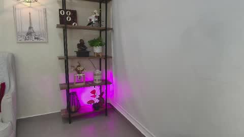 Snapshot of _sassy_girl chatting on 05-19-26, 10:27 Sassy Girl online show from 05-19-26, 10:27