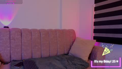 Snapshot of _scarletmoore chatting on 05-10-26, 05:34 Scarlett online show from 05-10-26, 05:34
