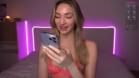 Snapshot of _secretdesire chatting on 01-31-25, 09:59 Kat online show from 01-31-25, 09:59