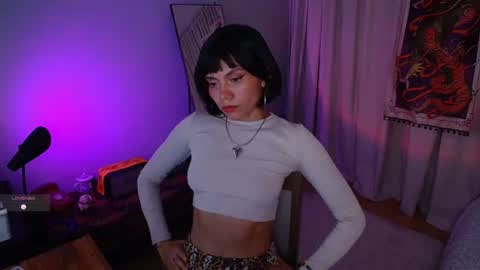 Laura online show from 07-08-26, 04:06