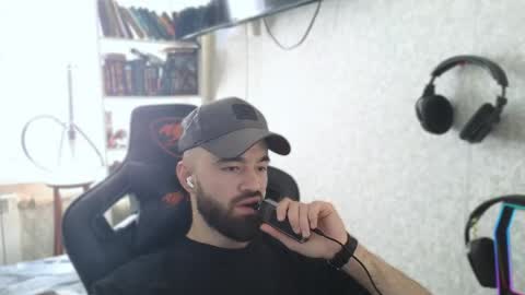 Snapshot of _serious_man chatting on 06-07-26, 06:17 Ask me online show from 06-07-26, 06:17