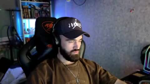 Snapshot of _serious_man chatting on 07-15-26, 11:10 Ask me online show from 07-15-26, 11:10