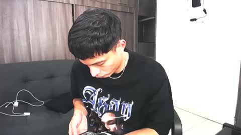 Juan Pablo-independent model online show from 03-11-26, 08:42