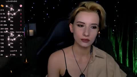 Snapshot of _shadow_devil__ chatting on 07-25-26, 06:27 Alex online show from 07-25-26, 06:27
