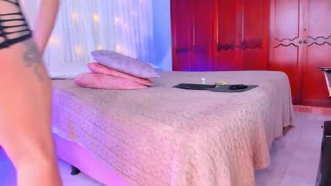 Snapshot of _shantall_777 chatting on 11-10-25, 01:43 Shsntal online show from 11-10-25, 01:43