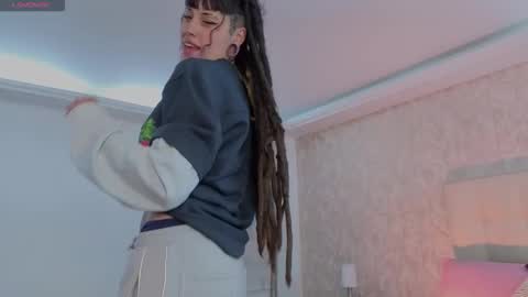 Snapshot of _sharlotte777 chatting on 01-16-26, 12:42 _sharlotte777 online show from 01-16-26, 12:42