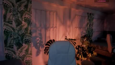 Snapshot of _sharlotte777 chatting on 02-13-26, 01:18 _sharlotte777 online show from 02-13-26, 01:18