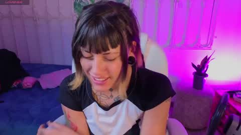 _sharlotte777 online show from 05-14-26, 01:51