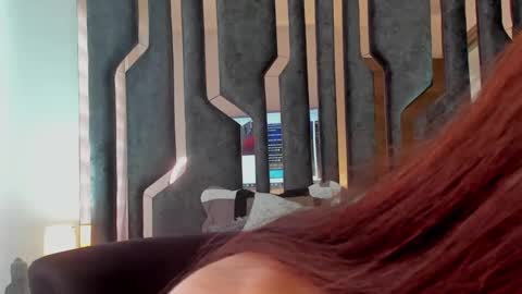 Snapshot of _silvia_vega_ chatting on 12-11-24, 02:22 _silvia_vega_ online show from 12-11-24, 02:22