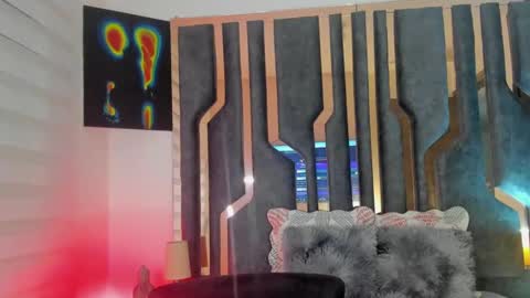 Snapshot of _silvia_vega_ chatting on 12-16-24, 08:52 _silvia_vega_ online show from 12-16-24, 08:52