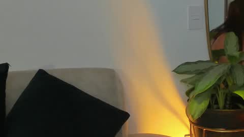 Snapshot of _silvia_vega_ chatting on 09-17-25, 02:35 _silvia_vega_ online show from 09-17-25, 02:35