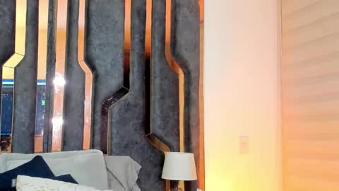 Snapshot of _silvia_vega_ chatting on 11-27-25, 08:05 _silvia_vega_ online show from 11-27-25, 08:05