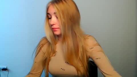 Snapshot of _snow_queen__ chatting on 10-12-25, 10:58 Rachel online show from 10-12-25, 10:58