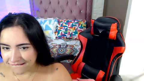 Snapshot of _sofiajones_ chatting on 03-03-25, 04:35 SOFIA online show from 03-03-25, 04:35