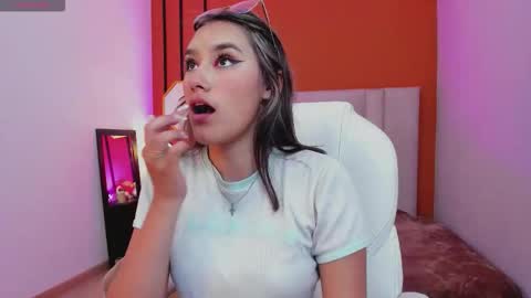 Sophie  online show from 11-08-25, 07:12