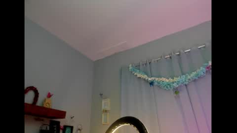 Sophie  online show from 01-17-26, 06:33