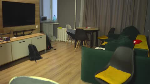 OLIVERpvt is open online show from 02-11-25, 04:01