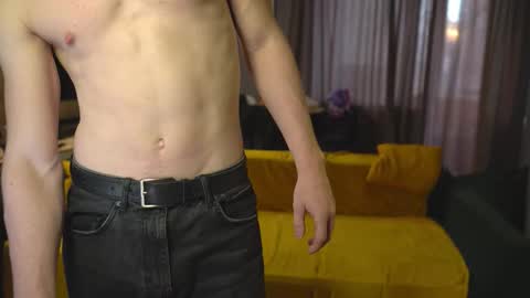 OLIVERpvt is open online show from 10-22-25, 12:05