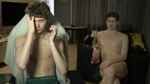 OLIVERpvt is open online show from 04-04-26, 02:03