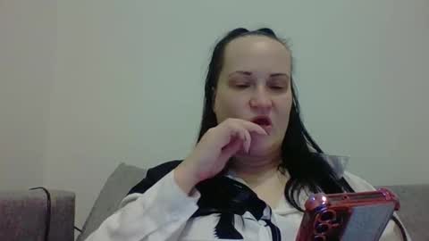 Melisa online show from 10-29-25, 06:04