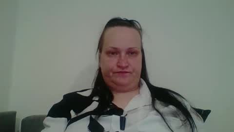 Melisa online show from 11-22-25, 07:57