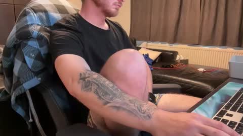 _stevie___ online show from 10-24-25, 03:30