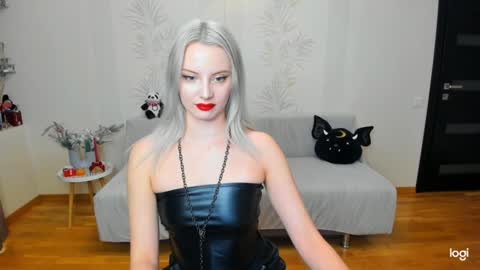 Marie online show from 01-24-25, 01:03